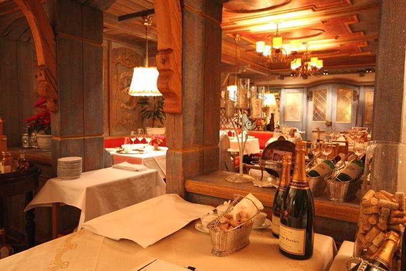 Relais & Chateaux Schoenegg Zermatt Restoran fotoğraf