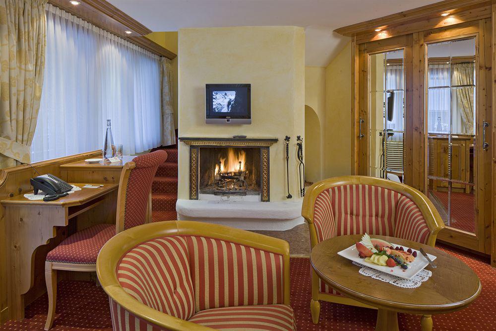 Relais & Chateaux Schoenegg Zermatt Oda fotoğraf